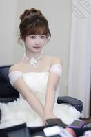 求AI这个骚逼 脱衣 换脸视频都行 这骚逼太好撸了 分享出来一起意淫2