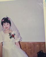 发些妈妈年轻时候里面没穿奶罩内裤的照片1