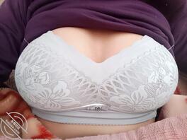 时隔二十年，又吃上了妈妈的大奶，重新进入了妈妈的骚逼，宣威有没有玩的求交1