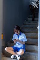 四十六、上门私拍---学生玩手机被老师抓到了，然后带去酒店好好教育一番0