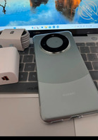 爸爸让我给他新手机传输旧数据,我发现他带着妈妈出去让人操0