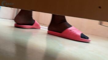 这黑丝骚穴滋尿真猛啊