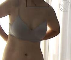 大奶丈母娘 穿奶罩2