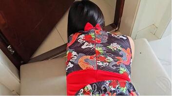 (调教嫂子131)开门做爱,让嫂子对着邻居大喊我要3p0