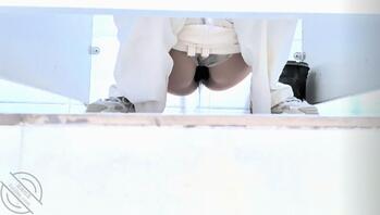 逼毛又多又黑的小骚逼1