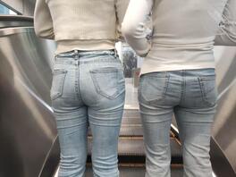 街拍牛仔裤，喜欢这种若隐若现的感觉嘛大哥们把你们拍的分享看看2