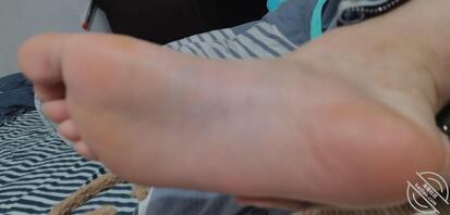 想舔小臭脚踩脸0