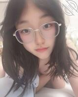 反差露脸的眼镜妹子