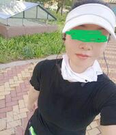 家里来客人了,跟妈妈逛超市买酒水,招待完客人,老妈该招待我了!1