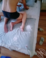 7【真实原创】满足不了自己老婆,只能看着别人操她,被操尿了,心疼1