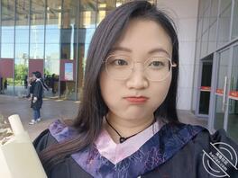 反差女友口交实录1