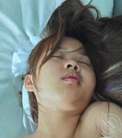 分享06年亲妹妹的身体，不知道是不是处女，有特写