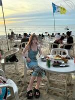 假如女大学生朱灿在你旁边，你会怎么玩她1