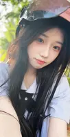 抖音清纯网红 小妍my露奶舔足 足交 就是下次录视频能不能把妆画0