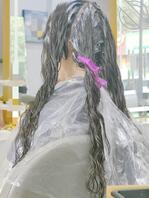 105、【海角乱伦】今天劝嫂子去把头发拉直了,你们看看年轻了吗?1