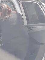 洗车偷拍肥臀牛仔裤熟女2