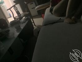 我和三个女儿的梦幻生活(终于将龟头塞进了三公主的处女膜里)【原出售】0