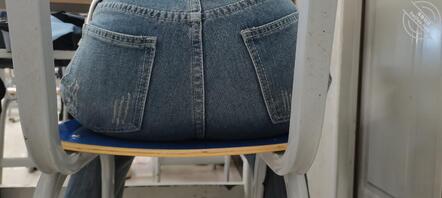 偷拍大学同学的屁股和白袜，极品0