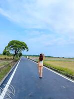 就喜欢把逼露出来----绝美网红人妻蕾蕾大胆户外露出，露脸，露脸哦21