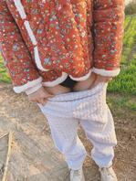 115 (原创) 妹妹穿着大花袄漏出!1