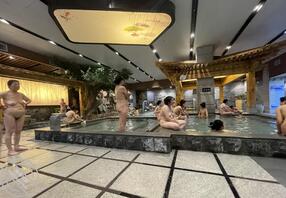 粉丝指定女浴拍摄0