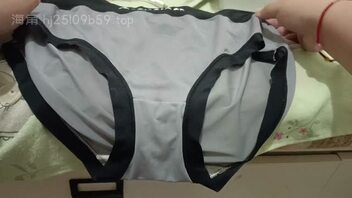 女儿给粉丝的小礼物。