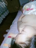 偷拍淫荡肥臀骚妈的照片,请大家一起爆操骚妈0