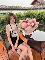 收了我的花，就要脱光衣服，掰开b，伸出舌头哦！1