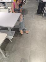 现在的女大学生都好骚，喜欢露奶给别人看