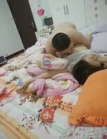 长期不在家，有朋友帮我照顾我老婆。我也放心不少