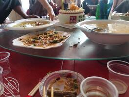 跟弟弟回老家过生日了，有了进一步进展0