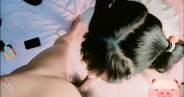 父女乱伦爸爸操20岁极品粉嫩女儿。大黑鸡巴配嫩穴最后体外射精了。0