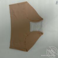 偷拍同事的内衣