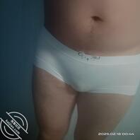 偷拍同事的内衣1