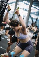 打胶巨乳健身老姐的内衣