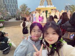 曝光反差闺闺于晓滢～带着名字评价一下这条母狗婊子～她想看～骂喷她0