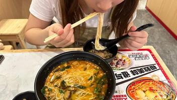 【妹妹小希10】带小希去逛街,谈谈心1