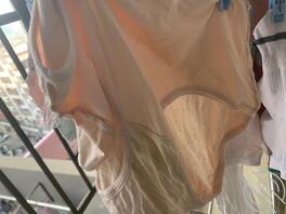 楼顶发现多名少妇的内衣内裤1