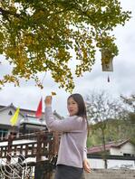 湖州人妻少妇，又想叫我干她骚笔。干多了没兴趣了，喊她妈一起玩，海友，一起2