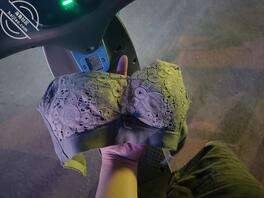 带着熟女去公园露出，顺便带手信回家0