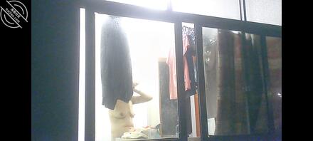 （真实原创）偷拍妈妈洗澡，恋母同好交流0