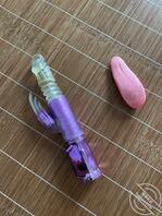 52岁骚妈黄丽娟最爱用的紫色震动棒1