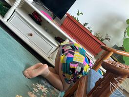 兄弟们我回来了，我妈妈短丝袜不错吧，我是二个号，我不盗图，喜欢评论一波1