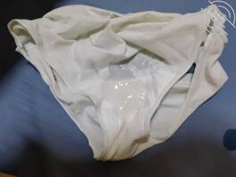 【原创】10、射了女儿的脱下的内裤,紧张等待女儿发现了...0