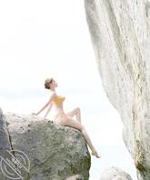 大奶肥臀李斯曼，求AI去衣2