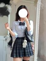 原创:甜美系肤白貌美表妹,小骚货还和我装睡着了,那你睡你的,我玩我的吧~1