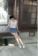 无套暴肏女友的妈妈，看看骚屄跟女儿的一不一样