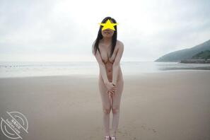 淫荡的骚母狗人妻户外露出0