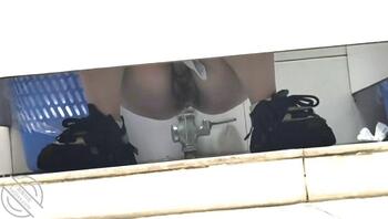 厕拍女大2
