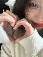 表姐骚照求各位爸爸射屏0